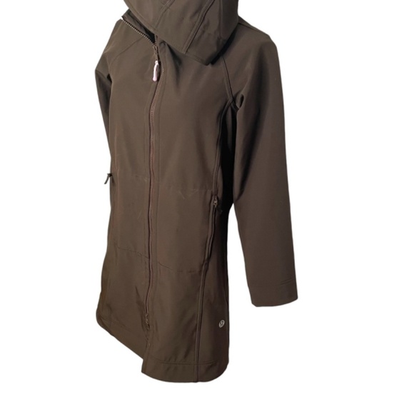 Lululemon Apres Yoga Rain Coat Jacket  🤍 - Picture 5 of 14